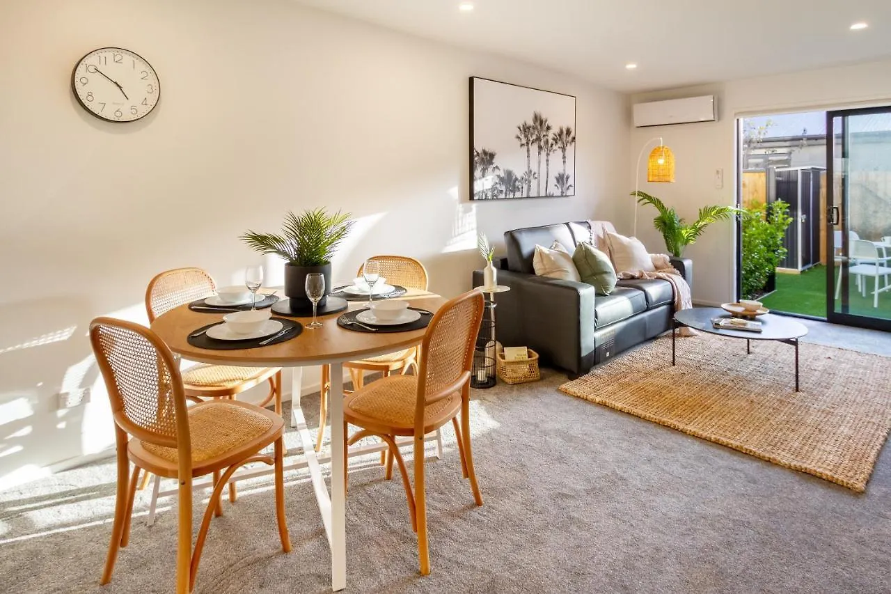 Garden City Getaway 2 Bed With Sofa Bed 1 Bath Κράισττσερτς