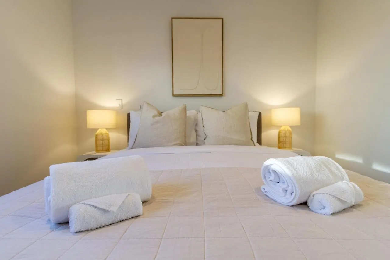 Garden City Getaway 2 Bed With Sofa Bed 1 Bath Κράισττσερτς